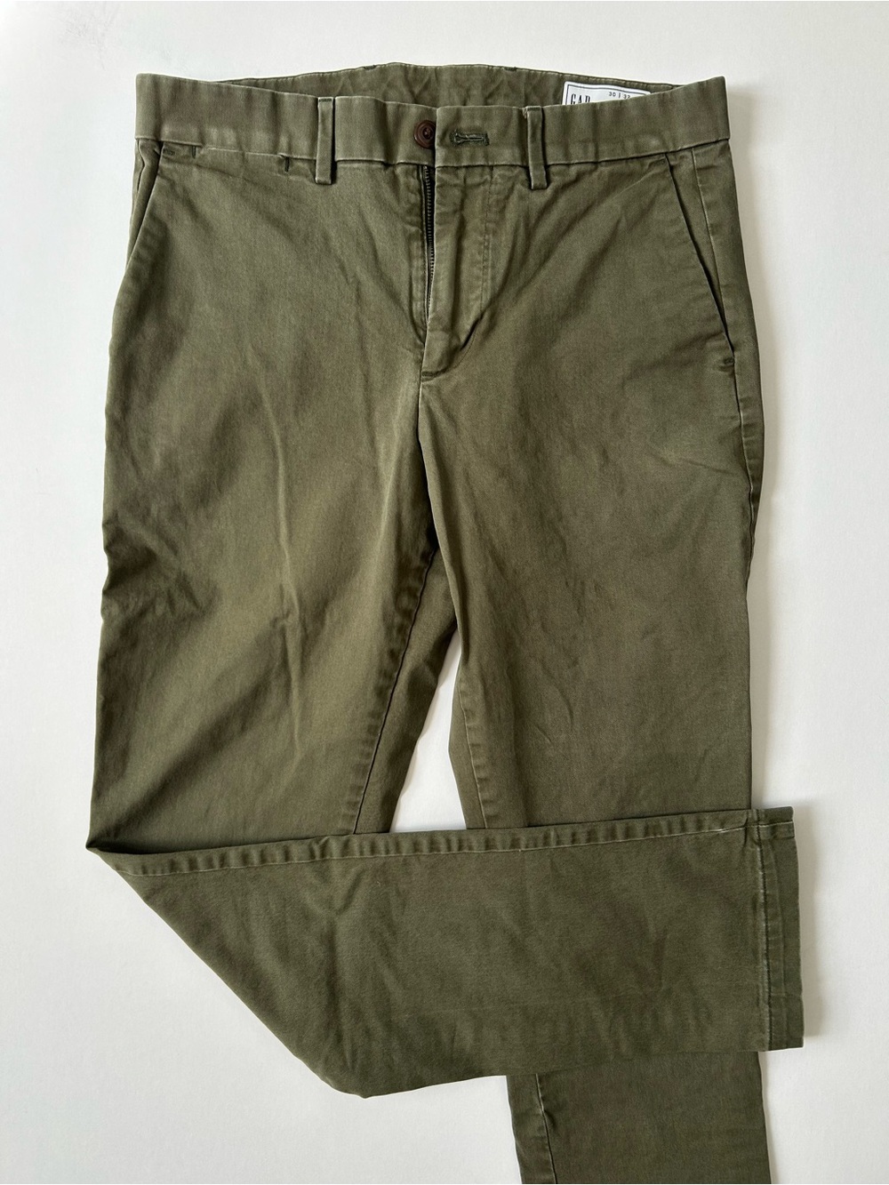 GAP Men's Olive Chino Pants - Classic Green